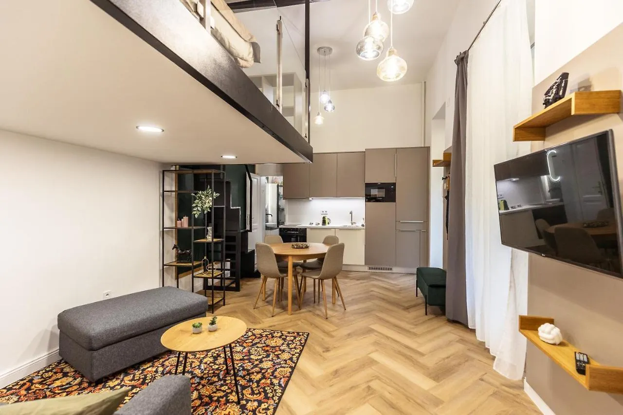 Downtown Luxury Apartment Budapest 0*,